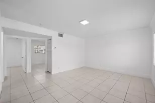 110 SE 2nd St, Hallandale Beach, FL 33009 - Photo 10