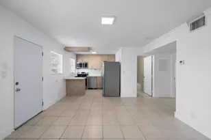110 SE 2nd St, Hallandale Beach, FL 33009 - Photo 6