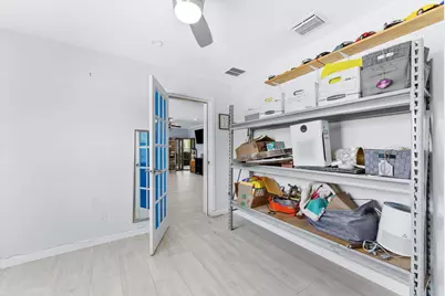 708 Hillcrest Boulevard, West Palm Beach, FL 33405 - Photo 24