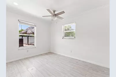 708 Hillcrest Boulevard, West Palm Beach, FL 33405 - Photo 16