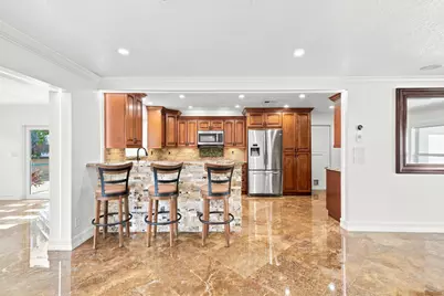 2010 NE 31st Street, Lighthouse Point, FL 33064 - Photo 8