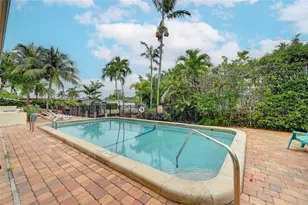 410 SW 15th St, Pompano Beach, FL 33060 - Photo 10