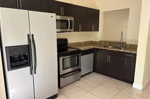6235 SW 47th Manor, Davie, FL 33314 - Photo 2