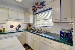 2815 SW 9th St, Boynton Beach, FL 33435 - Photo 14