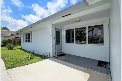 2815 SW 9th Street, Boynton Beach, FL 33435 - Photo 4