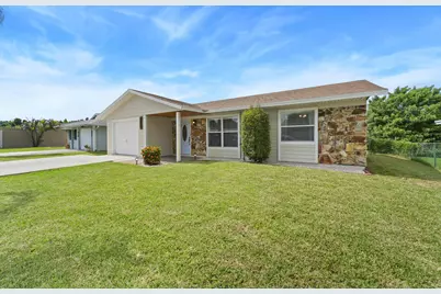 3017 SE Orchid Street, Stuart, FL 34997 - Photo 2