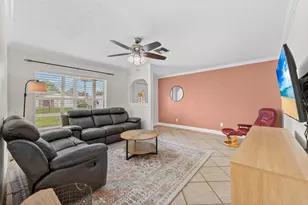 3017 SE Orchid St, Stuart, FL 34997 - Photo 6