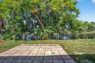 1202 Essex Dr, Wellington, FL 33414 - Photo 40