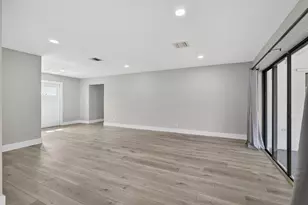 1202 Essex Dr, Wellington, FL 33414 - Photo 8