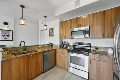 1931 NE 2nd Street #301, Deerfield Beach, FL 33441 - Photo 2