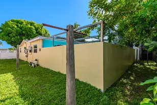 3611 NW 40th Ct, Lauderdale Lakes, FL 33309 - Photo 6
