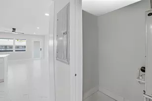 350 Farnham Q, Deerfield Beach, FL 33442 - Photo 8