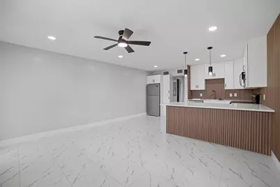 350 Farnham Q #350, Deerfield Beach, FL 33442 - Photo 2