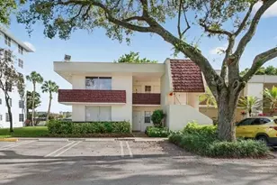 3200 N Course Ln, Pompano Beach, FL 33069 - Photo 1