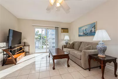 720 Orton Avenue #306, Fort Lauderdale, FL 33304 - Photo 2