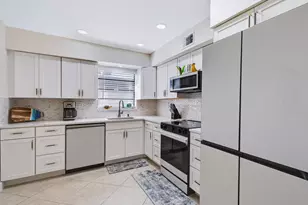 125 Piedmont C, Delray Beach, FL 33484 - Photo 18