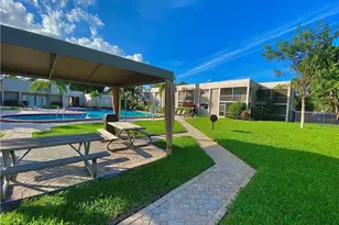 8506 Old Country Manor, Davie, FL 33328 - Photo 36
