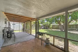 1010 Pinetree Dr, Lantana, FL 33462 - Photo 10