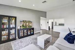 10631 NW 14th St, Plantation, FL 33322 - Photo 2