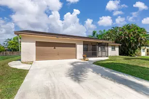 4340 SW 74th Ave, Davie, FL 33314 - Photo 2