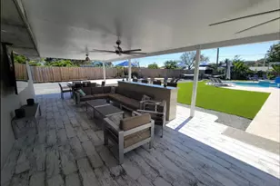 270 NW 36th St, Boca Raton, FL 33431 - Photo 24