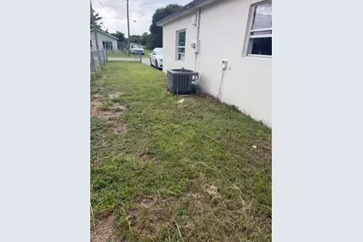 522 N 15th Street, Fort Pierce, FL 34950 - Photo 6
