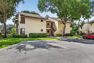 3721 Cocoplum Cir, Coconut Creek, FL 33063 - Photo 32