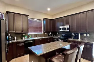 8874 NW 182nd St, Hialeah, FL 33018 - Photo 18