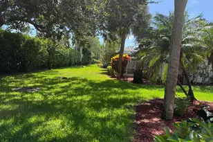 10664 Royal Caribbean Cir, Boynton Beach, FL 33437 - Photo 4