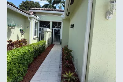 10664 Royal Caribbean Circle, Boynton Beach, FL 33437 - Photo 28