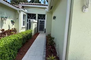 10664 Royal Caribbean Cir, Boynton Beach, FL 33437 - Photo 28
