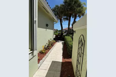10664 Royal Caribbean Circle, Boynton Beach, FL 33437 - Photo 26