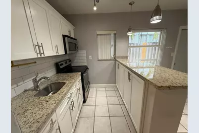 1621 NE 5th Street #B, Fort Lauderdale, FL 33301 - Photo 10