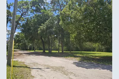 4921 Edwards Road, Fort Pierce, FL 34981 - Photo 2