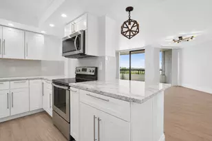 6372 La Costa Dr, Boca Raton, FL 33433 - Photo 6