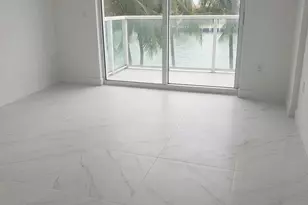 31 SE 5th St, Miami, FL 33131 - Photo 8