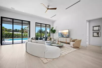 325 W Riverside Drive, Jupiter, FL 33469 - Photo 8