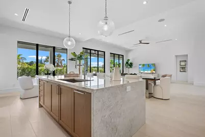 325 W Riverside Drive, Jupiter, FL 33469 - Photo 12