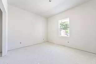 2007 N 48th N St, Fort Pierce, FL 34947 - Photo 10