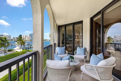 200 Bradley Place #301, Palm Beach, FL 33480 - Photo 2