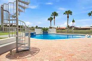 8709 Banyan Ct, Tamarac, FL 33321 - Photo 18