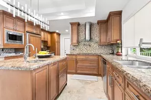 8709 Banyan Ct, Tamarac, FL 33321 - Photo 6