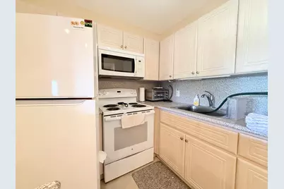 22 Markham A, Deerfield Beach, FL 33442 - Photo 12