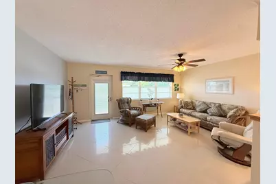 22 Markham A, Deerfield Beach, FL 33442 - Photo 2