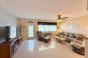 22 Markham A, Deerfield Beach, FL 33442 - Photo 2