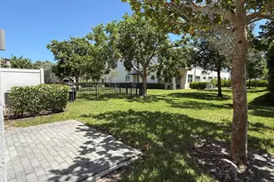 9028 Kingsmoor Wy, Lake Worth, FL 33467 - Photo 20