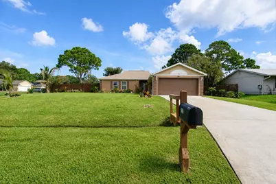 397 SW Ray Avenue, Port Saint Lucie, FL 34983 - Photo 2