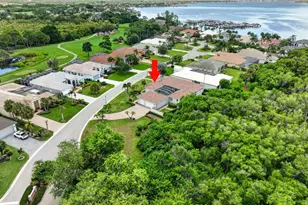 3202 SE Braemar Way, Port Saint Lucie, FL 34952 - Photo 2