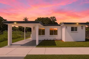 10235 SW 177th St, Miami, FL 33157 - Photo 2