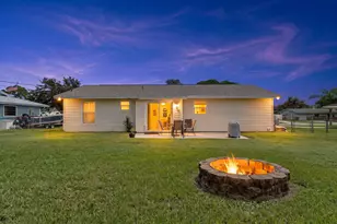 1154 SE Preston Ln, Port Saint Lucie, FL 34983 - Photo 2